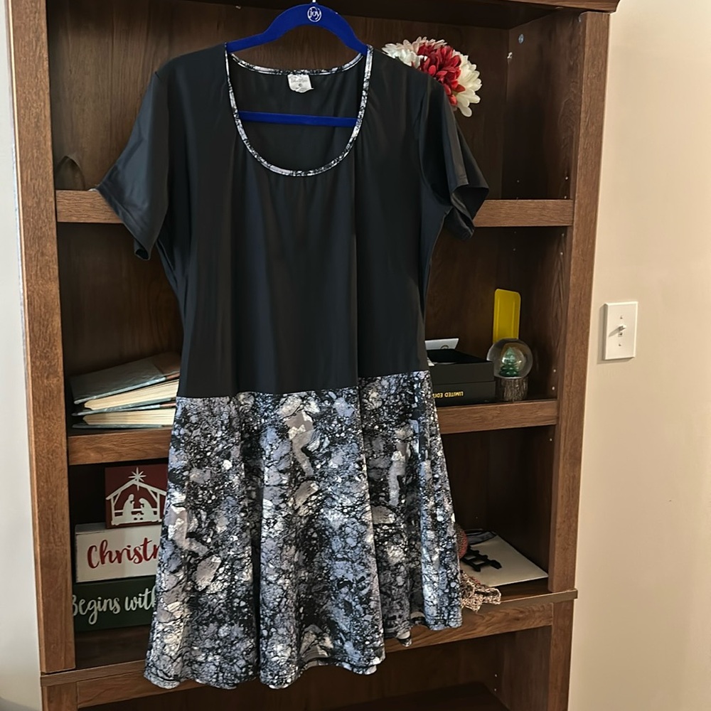 Black and marble athletic mini dress